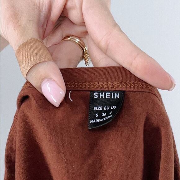 Women's Solid Brown Orange Jewel Neckline Crop Top Size Small - Picture 3 of 3